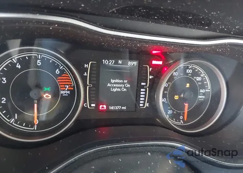 2019 Jeep Cherokee Latitude Plus 4X4 из США, поврежденный, VIN 1C4PJMLB8KD230574